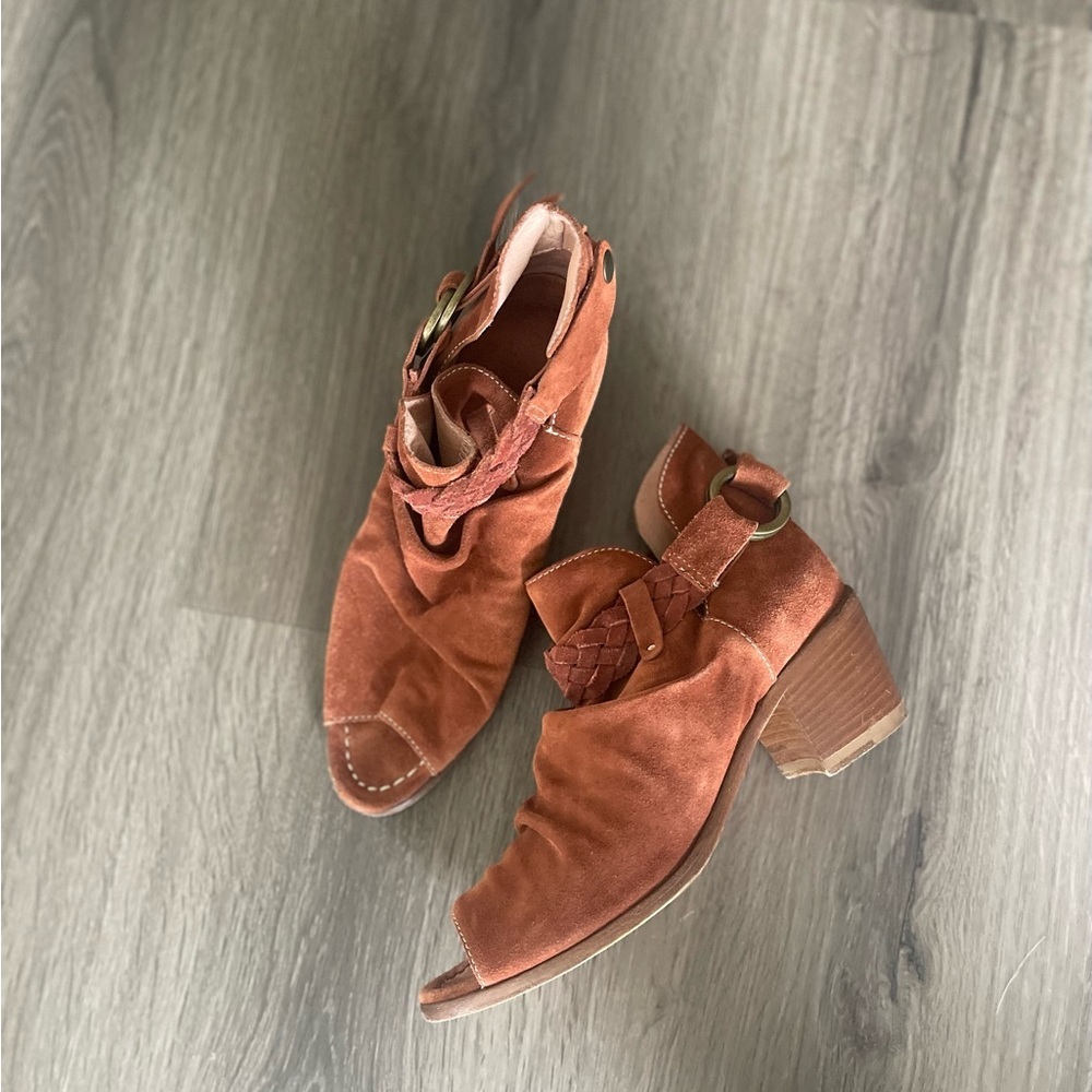Sundance Pienza Ankle Booties